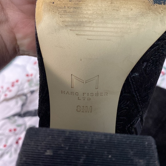 Brown velvet with design boots - Picture 5 of 5